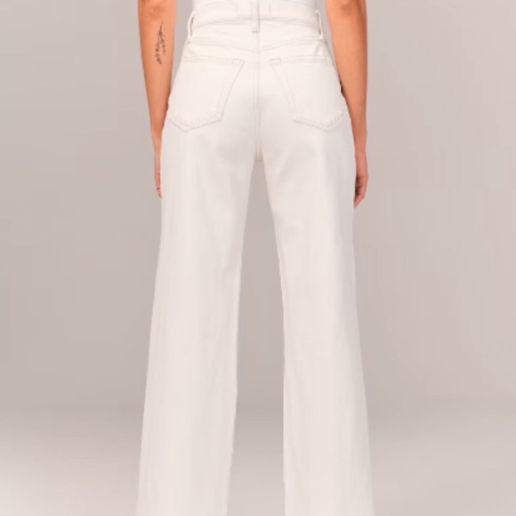 Abercrombie & Fitch High Rise 90s Relaxed Jean Cream Size 26 SHORT - Picture 2 of 6